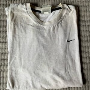 Men’s Nike shirt